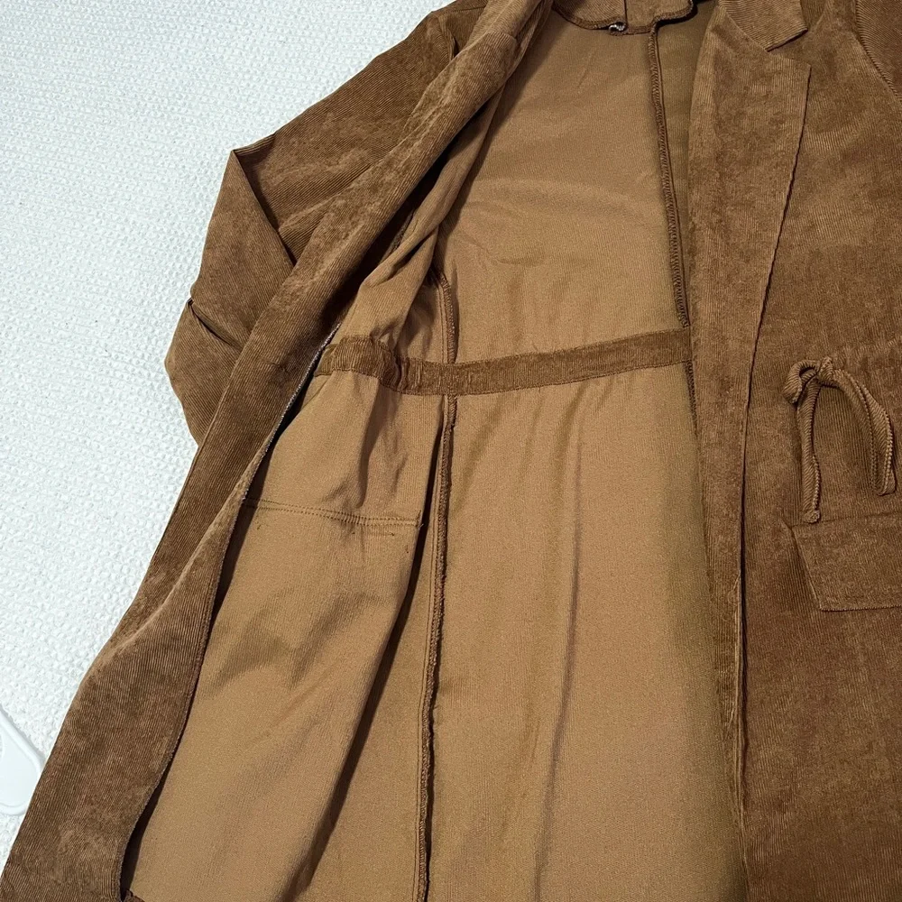 Jacket - Picture 3 of 8